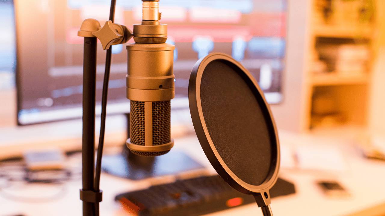 Learn to Record - Recording Vocals & Instruments for Beginners