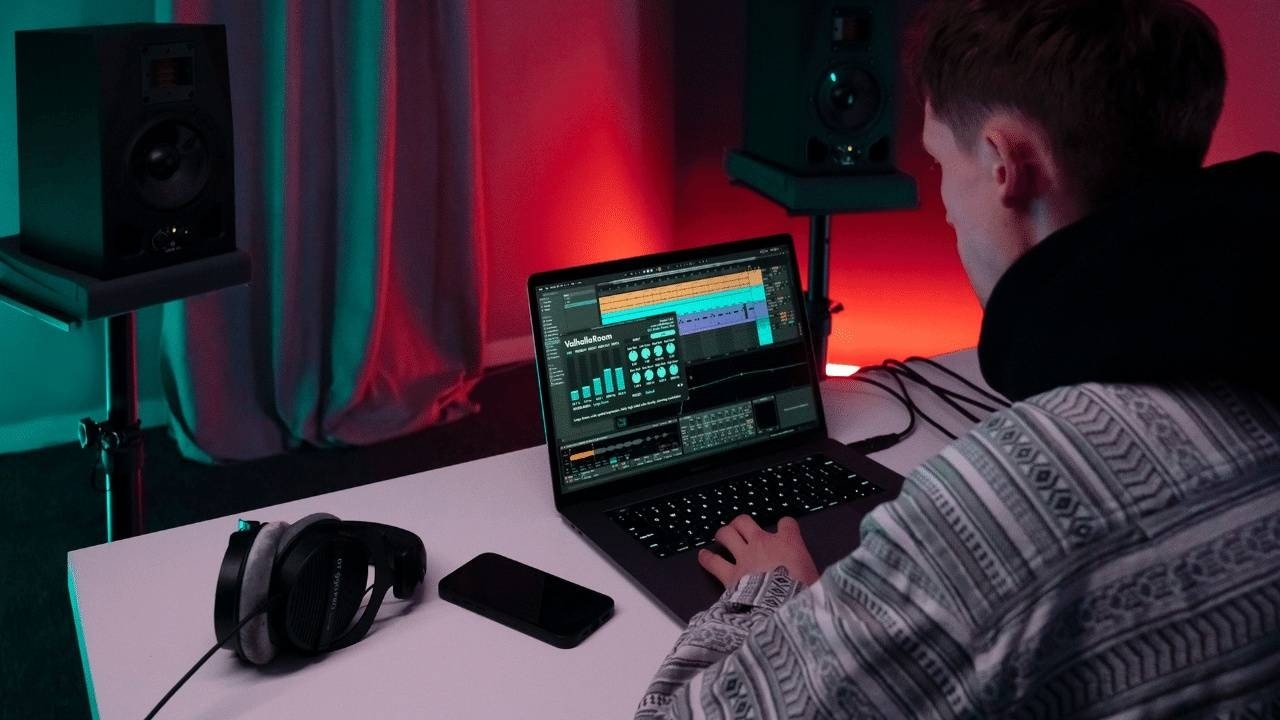Choosing a DAW for making electronic music 